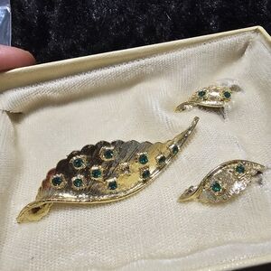 Gold and Green Leaf Brooch Set